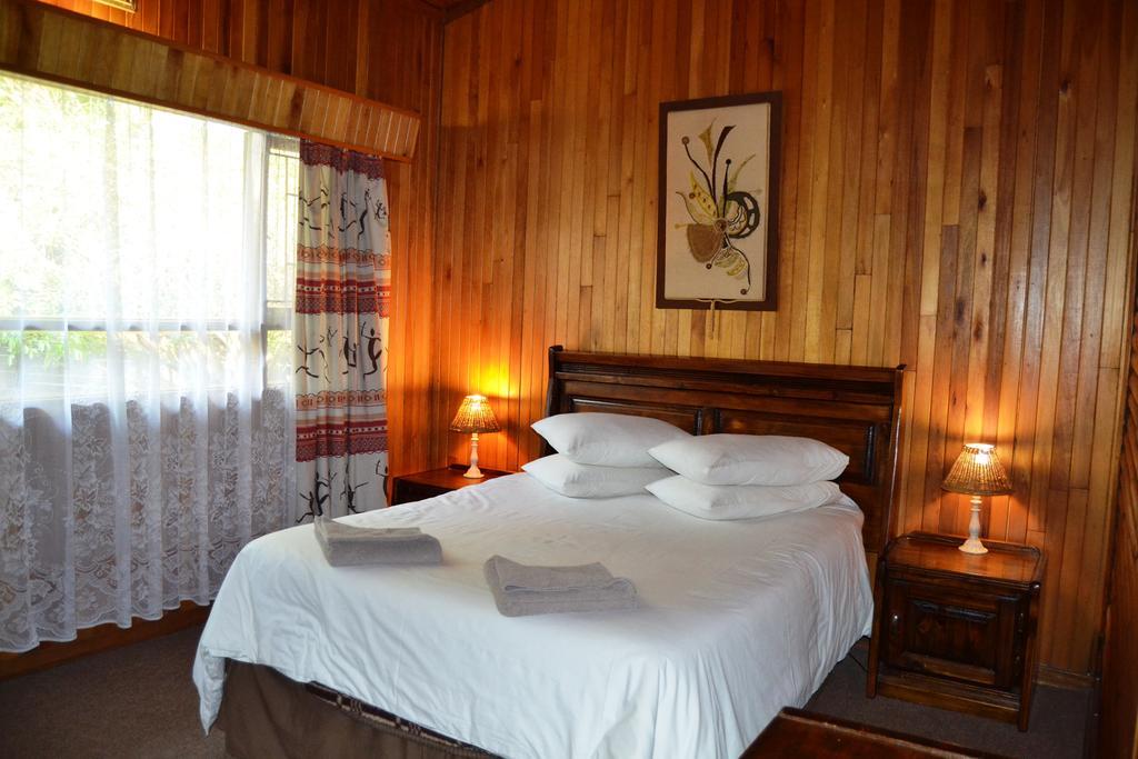 Log Cabin & Settlers Village Graskop Dış mekan fotoğraf