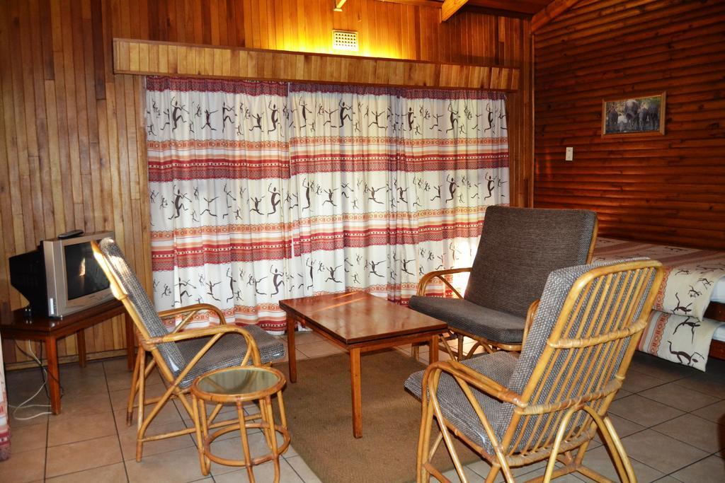 Log Cabin & Settlers Village Graskop Dış mekan fotoğraf