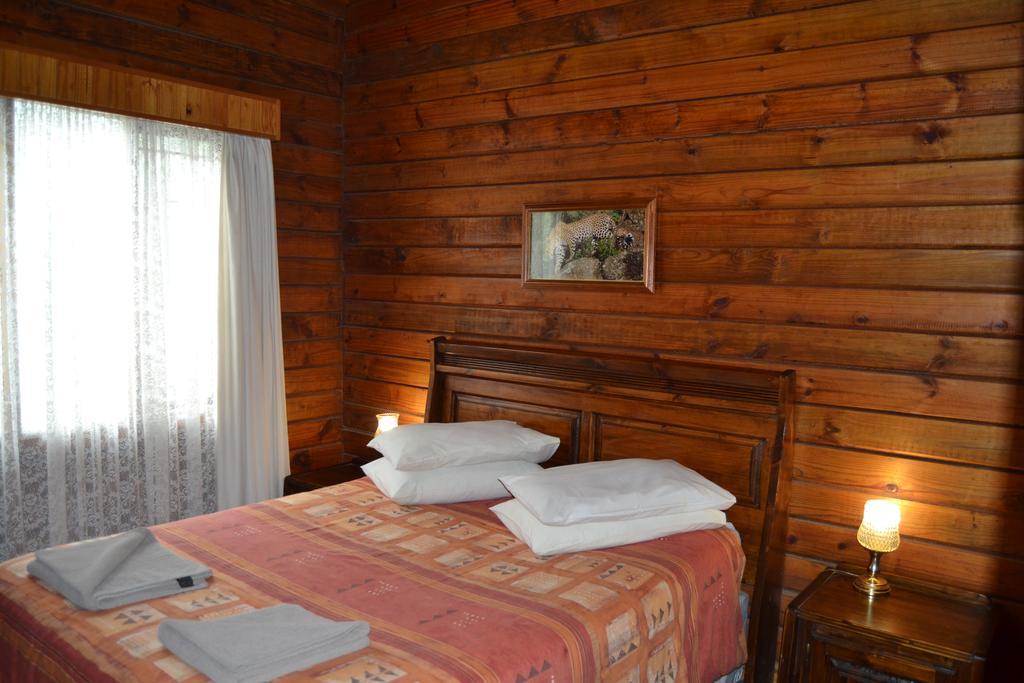 Log Cabin & Settlers Village Graskop Dış mekan fotoğraf