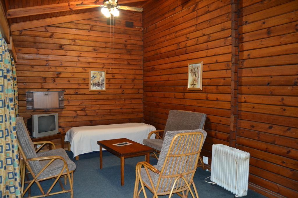 Log Cabin & Settlers Village Graskop Dış mekan fotoğraf